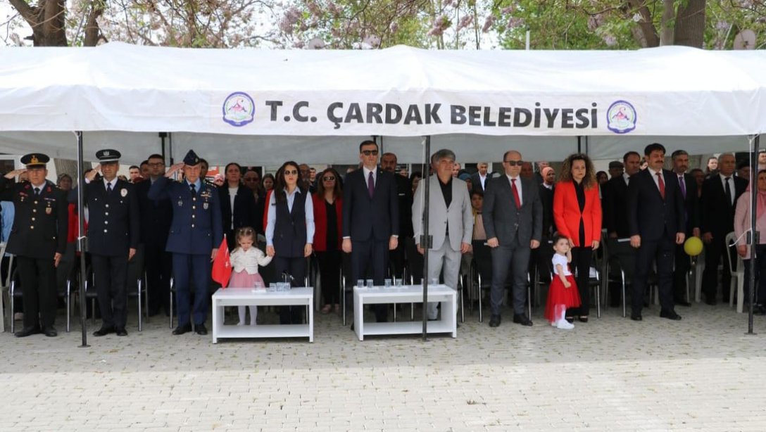 23 Nisan Ulusal Egemenlik ve Çocuk Bayramı ve Türkiye Büyük Millet Meclisi'nin açılışının 104. Yılı Cumhuriyet Meydanı'nda düzenlenen programla kutlandı.